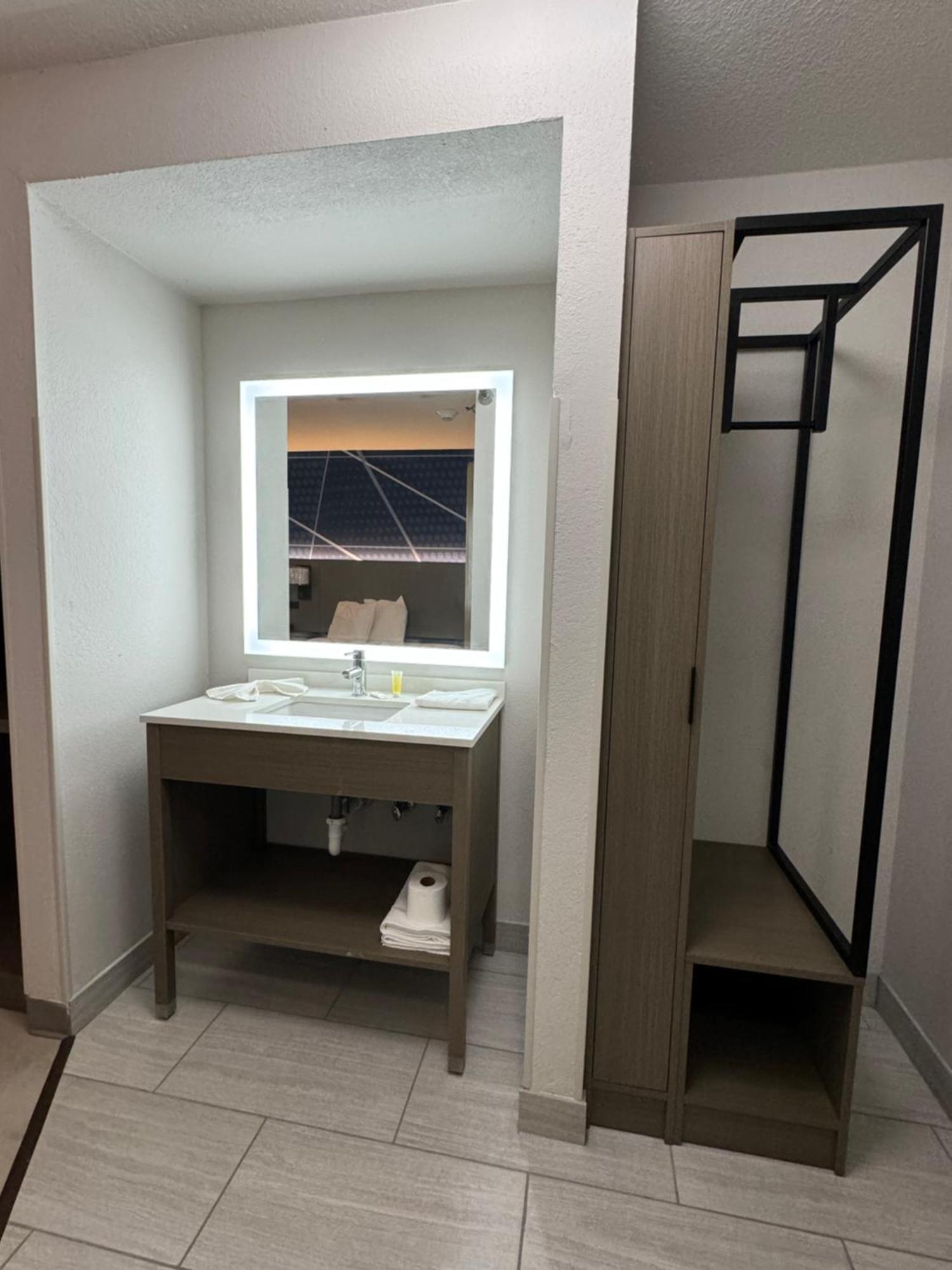 Comfort Inn Chicago Southland I-80 & I-294 Near Casino Harvey Room photo